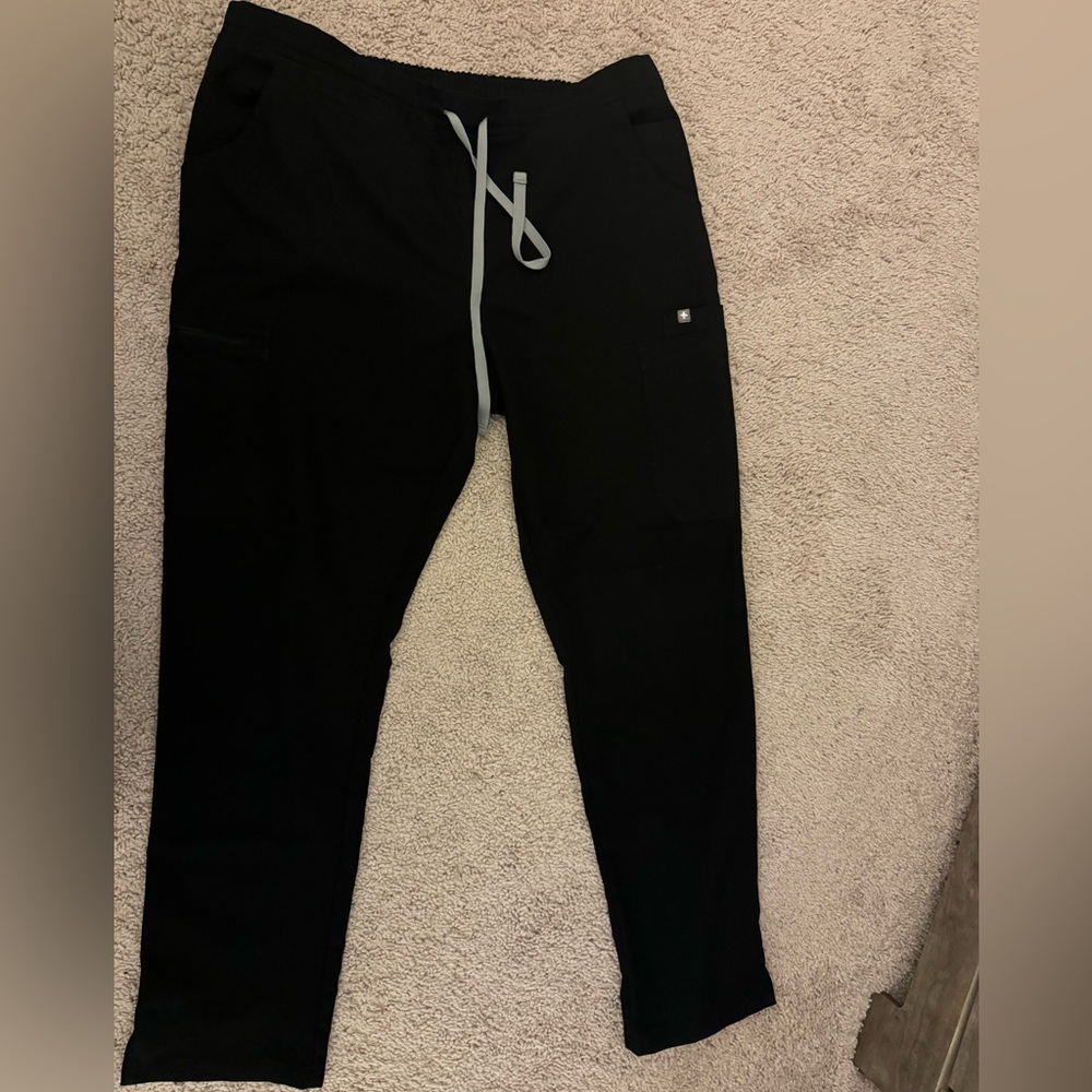 Figs Yola Scrub skinny pants